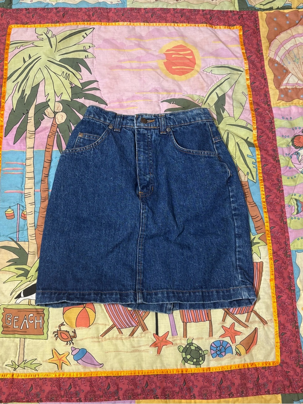 Vintage Ladies GAP blue skirt 
Like new

Made in use